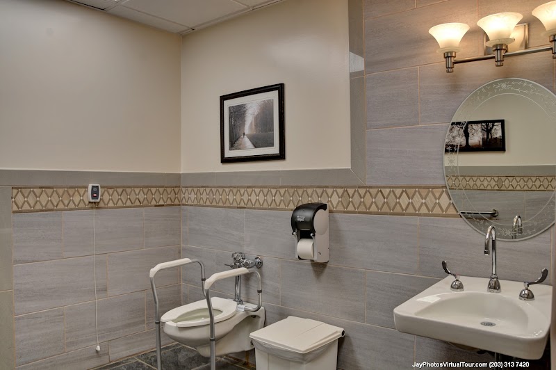 JEWISH HEALTHCARE CENTER nursing home in WORCESTER, MA - Photo 5 of 10