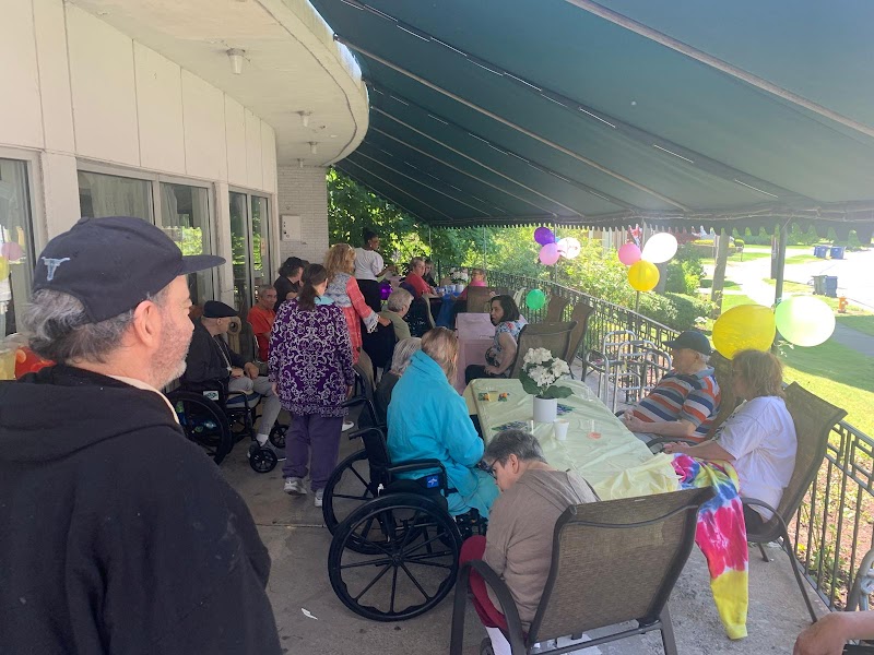 TWIN OAKS CENTER nursing home in DANVERS, MA - Photo 3 of 5