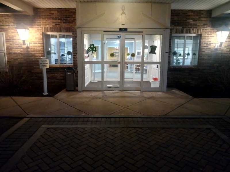 CHESTNUT HILL OF EAST LONGMEADOW nursing home in EAST LONGMEADOW, MA - Photo 4 of 5