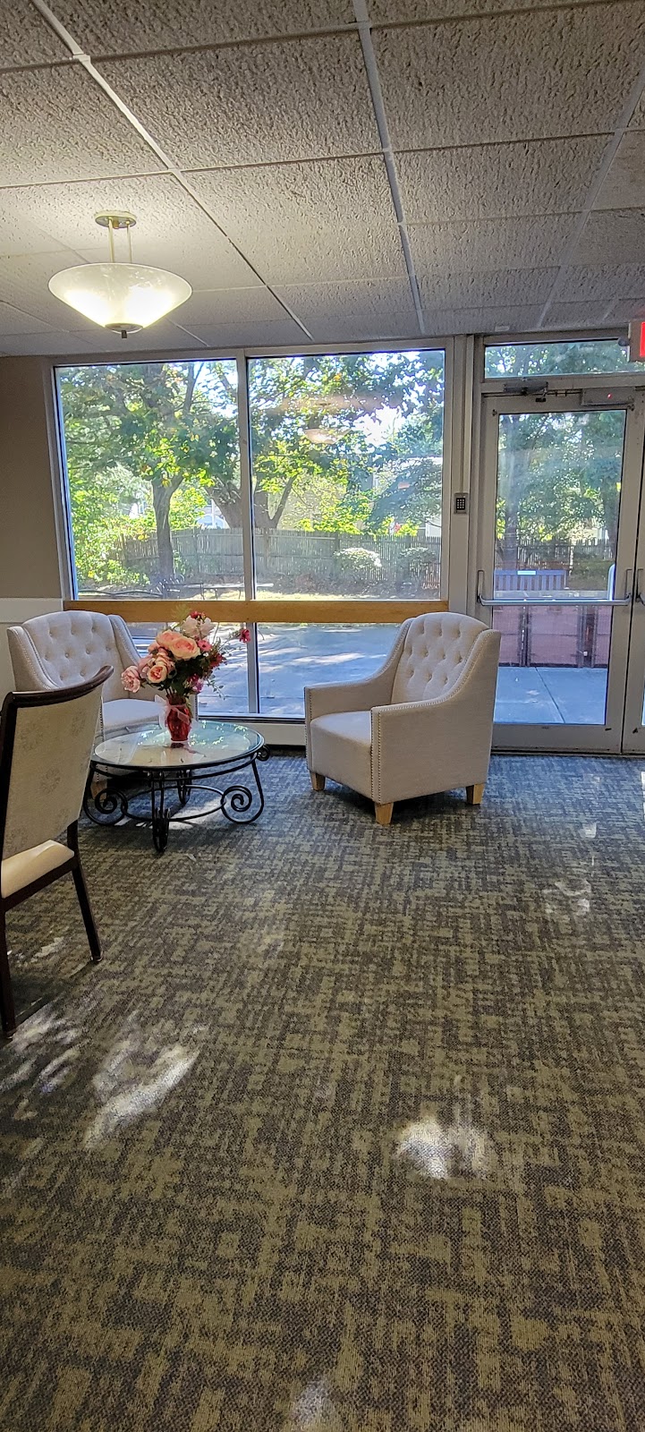 ROYAL NORWELL NURSING & REHABILITATION CENTER LLC nursing home in NORWELL, MA - Photo 2 of 5