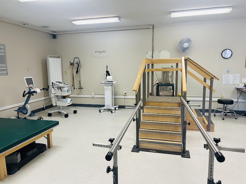 CHICOPEE REHABILITATION AND NURSING nursing home in CHICOPEE, MA - Photo 3 of 5