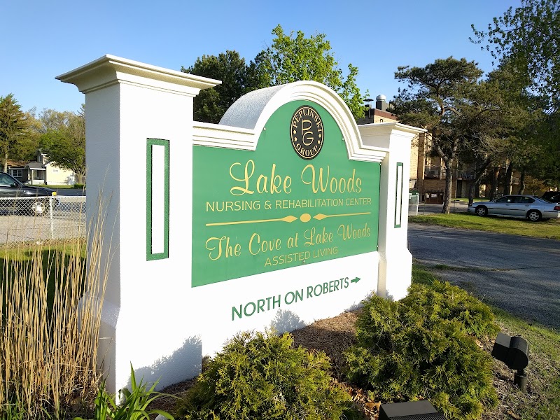 Lake Woods Nursing & Rehabilitation Center nursing home in Muskegon, MI - Photo 2 of 4
