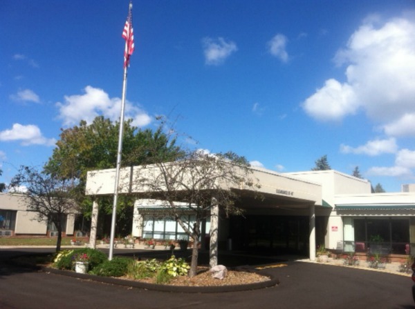 Medilodge of Sterling Heights nursing home in Sterling Heights, MI - Photo 2 of 5