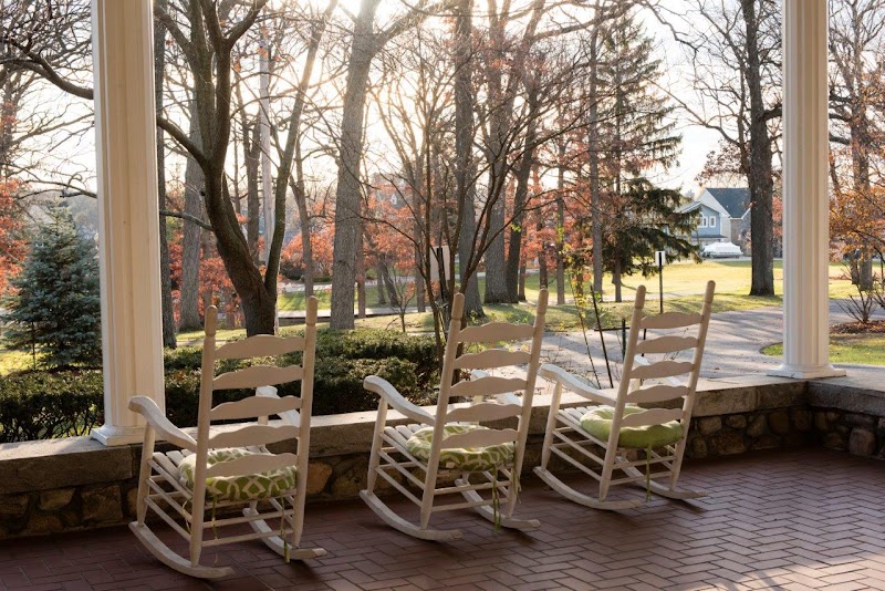 The Villa at Green Lake Estates nursing home in Orchard Lake, MI - Photo 2 of 5