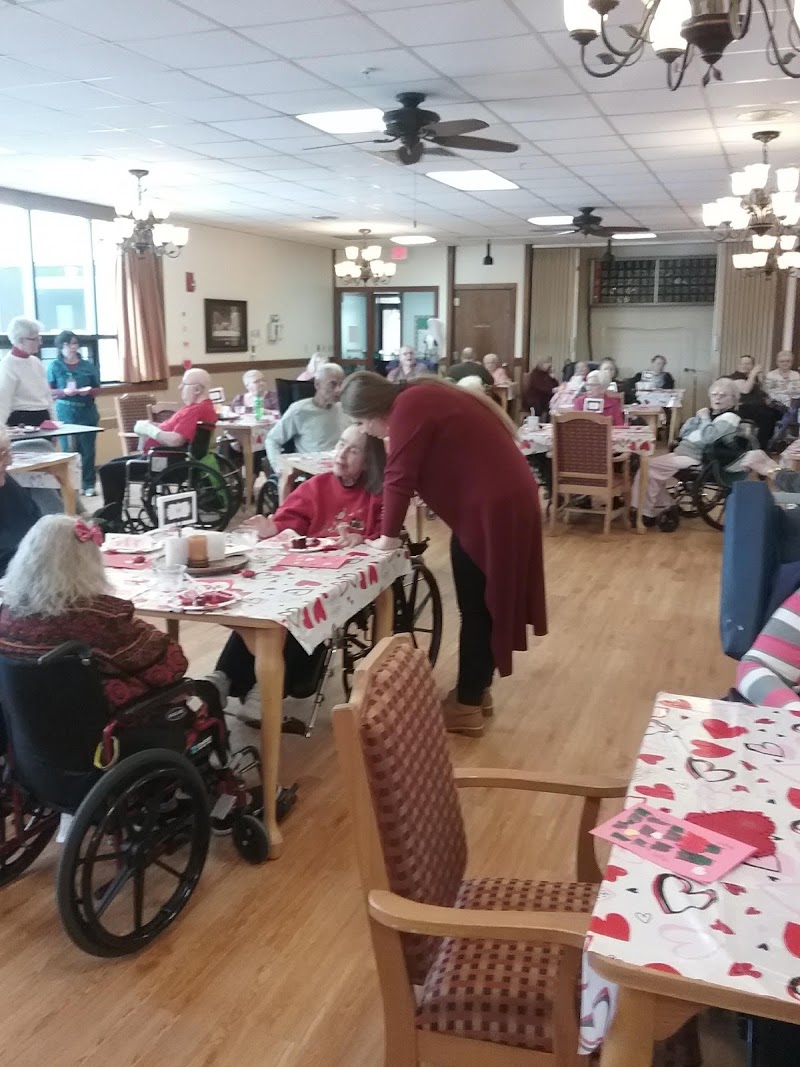 Hazel I Findlay Country Manor nursing home in Saint Johns, MI - Photo 3 of 10