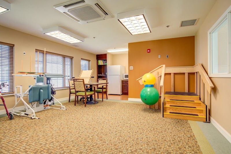 Mission Point Nursing & Physical Rehabilitation Ce nursing home in Holly, MI - Photo 2 of 5