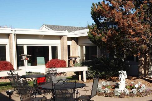 CREST VIEW LUTHERAN HOME nursing home in COLUMBIA HEIGHTS, MN - Photo 3 of 5