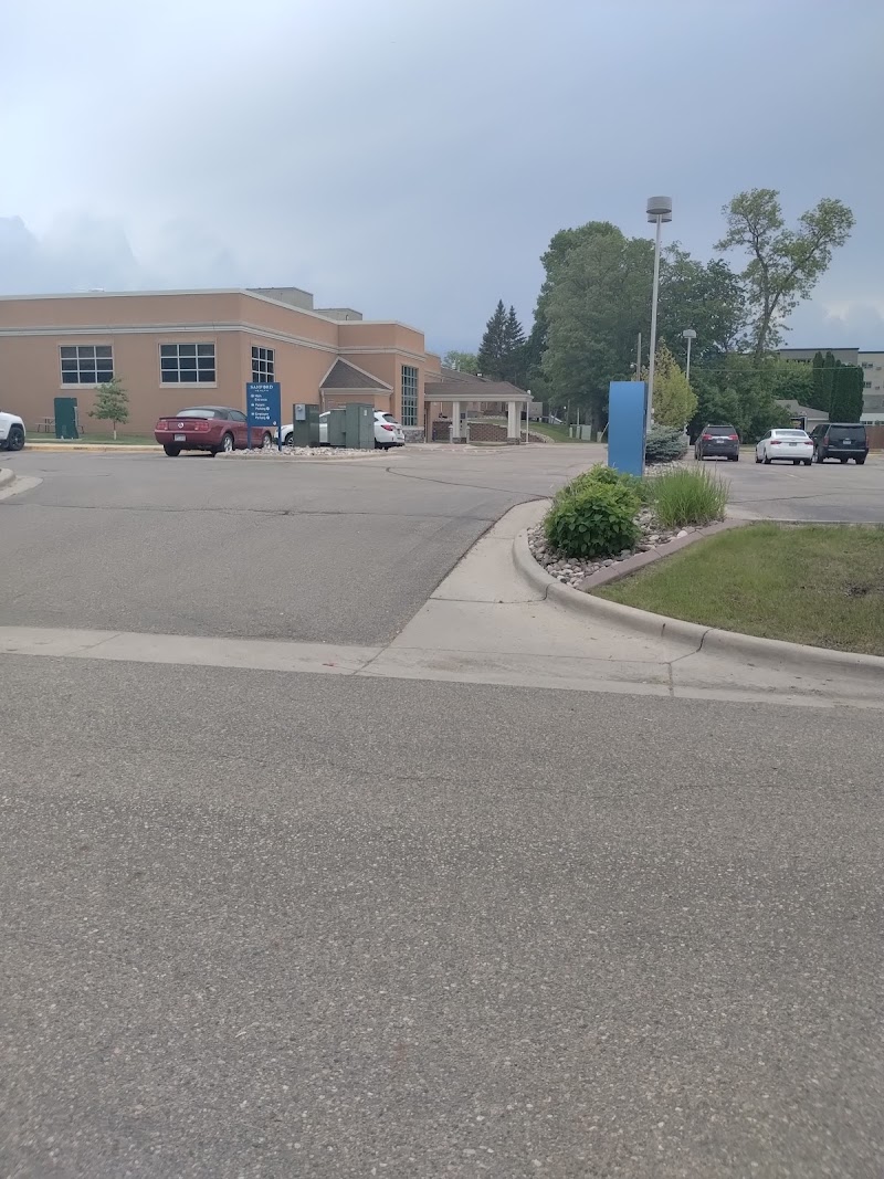 Essentia Health Oak Crossing nursing home in DETROIT LAKES, MN - Photo 5 of 7