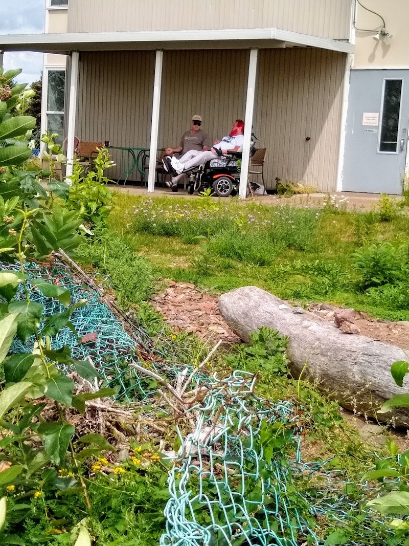 BAYSHORE RESIDENCE AND REHABILITATION CENTER nursing home in DULUTH, MN - Photo 4 of 5