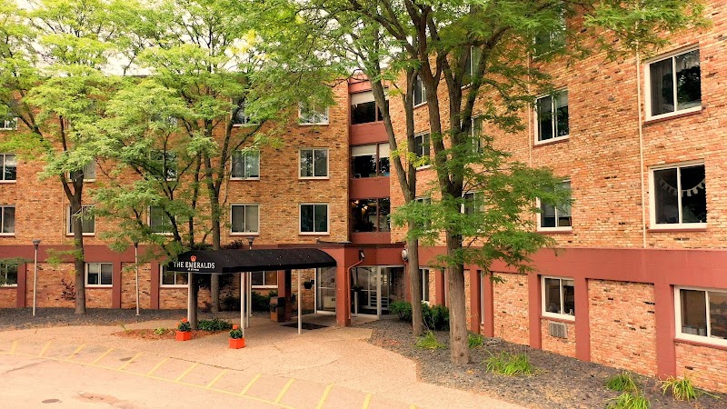 The Emeralds at St Paul LLC nursing home in SAINT PAUL, MN - Photo 2 of 5