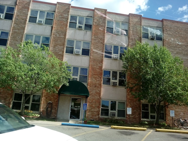 THE VILLAS AT ROBBINSDALE nursing home in ROBBINSDALE, MN - Photo 5 of 5