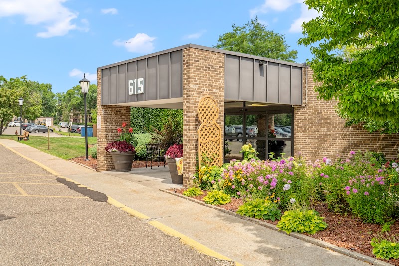 Augustana Chapel View Care Center nursing home in HOPKINS, MN - Photo 3 of 5