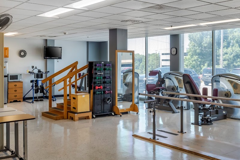 HIGHLAND REHABILITATION & HEALTH CARE CENTER nursing home in KANSAS CITY, MO - Photo 5 of 5