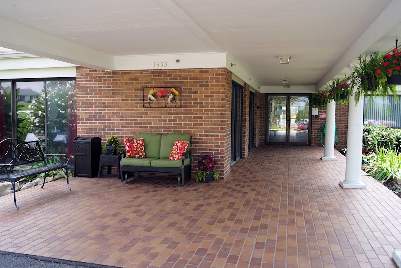 SCENIC WELLNESS & REHABILITATION LLC nursing home in HERCULANEUM, MO - Photo 3 of 10