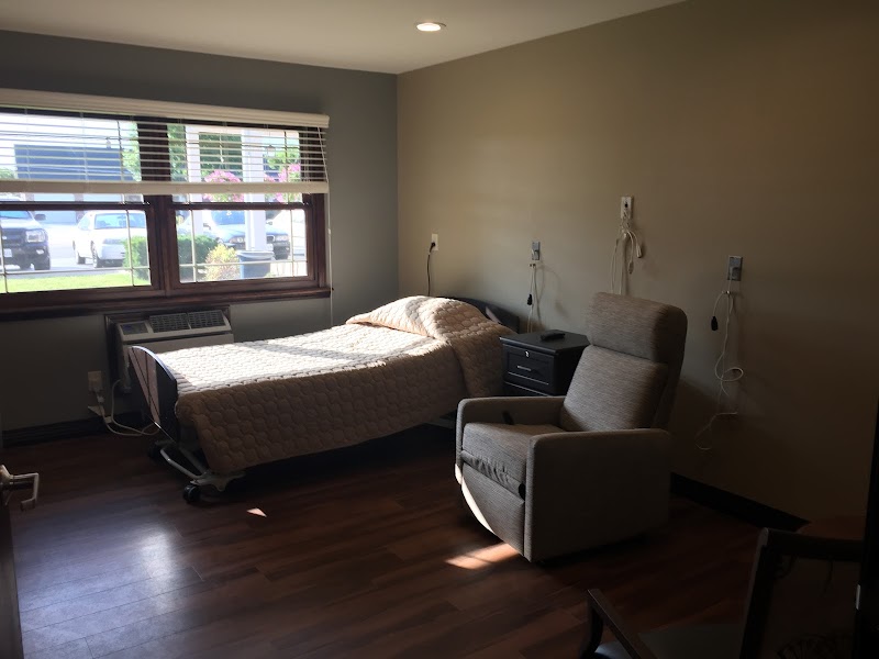 JEFFERSON CITY MANOR CARE CENTER nursing home in JEFFERSON CITY, MO - Photo 4 of 5