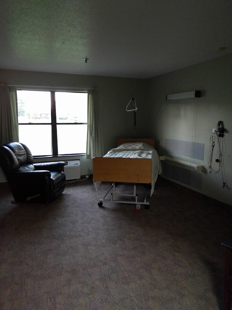 CAMELOT NURSING AND REHABILITATION CENTER nursing home in FARMINGTON, MO - Photo 3 of 8