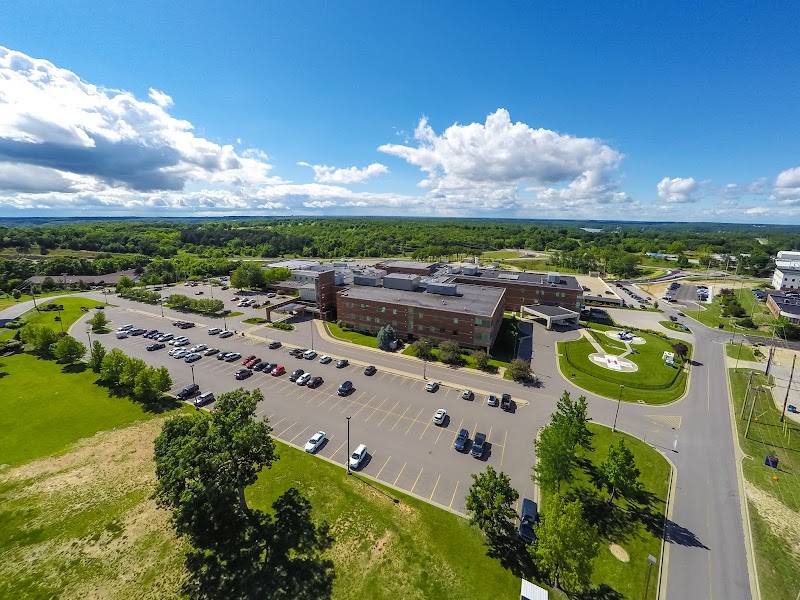 LAKE REGIONAL HEALTH SYSTEMS nursing home in OSAGE BEACH, MO - Photo 2 of 10