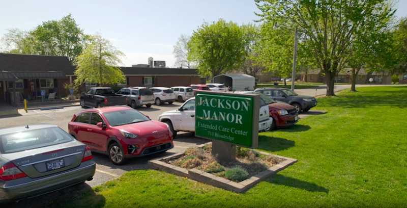 JACKSON MANOR nursing home in JACKSON, MO - Photo 3 of 7
