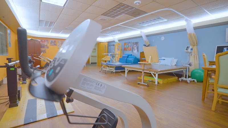 SPRINGFIELD SKILLED CARE CENTER nursing home in SPRINGFIELD, MO - Photo 4 of 5