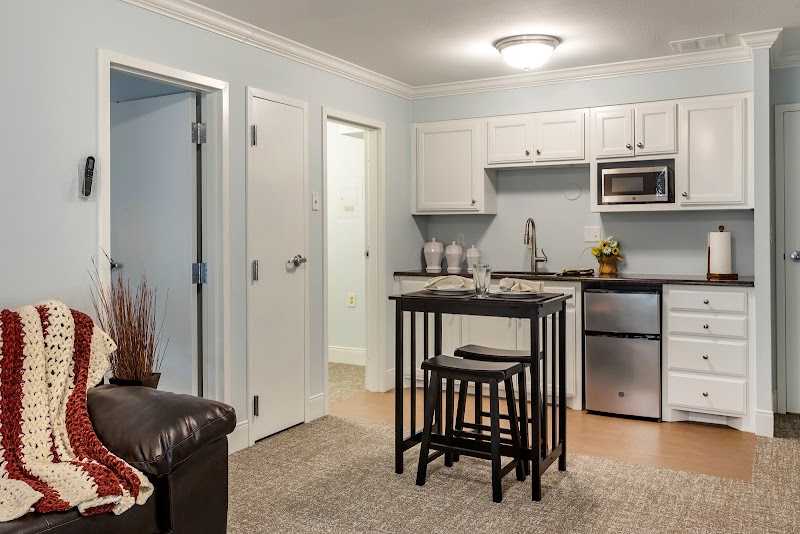WINDSOR ESTATES OF ST CHARLES nursing home in SAINT CHARLES, MO - Photo 3 of 5