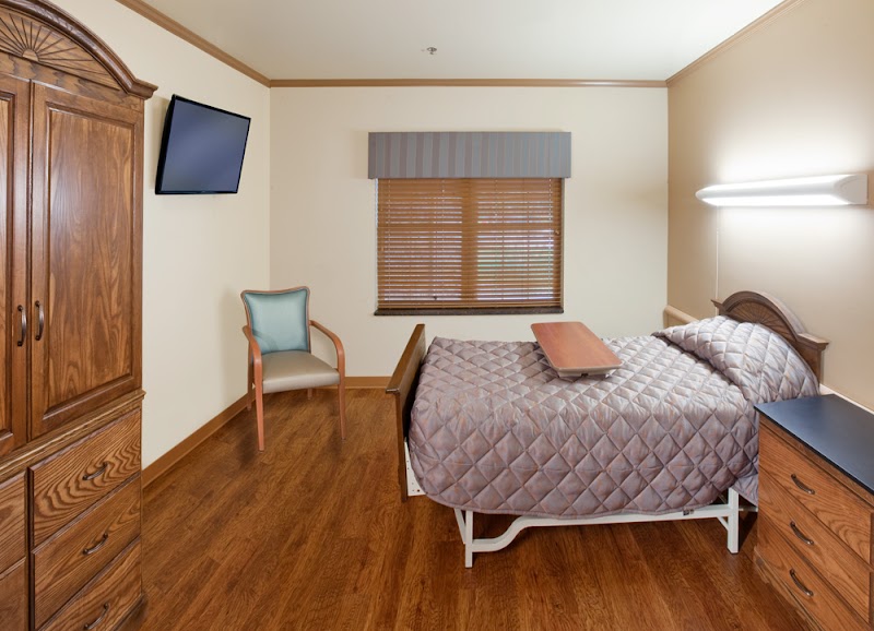 MAPLES HEALTH AND REHABILITATION, THE nursing home in SPRINGFIELD, MO - Photo 3 of 10
