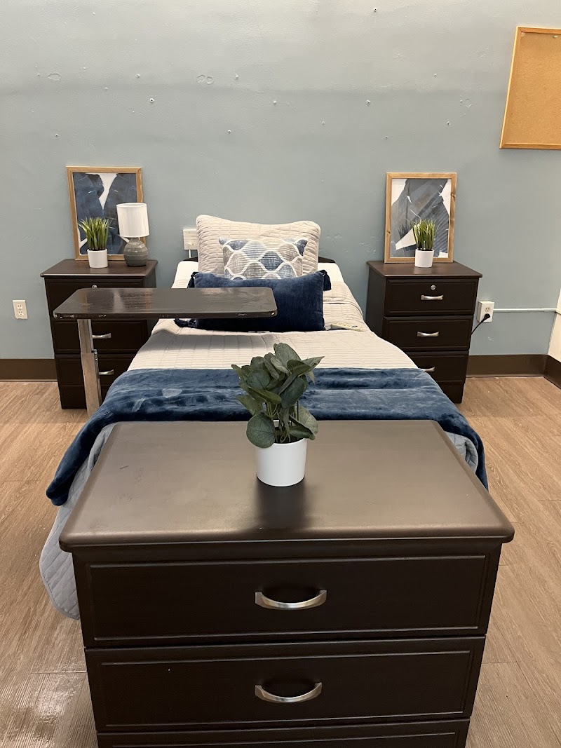 HILLSIDE REHAB AND HEALTHCARE CENTER nursing home in SAINT LOUIS, MO - Photo 3 of 5