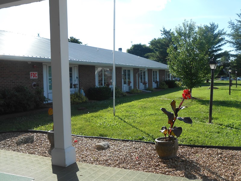 ST PETERS REHAB AND HEALTHCARE CENTER nursing home in SAINT PETERS, MO - Photo 3 of 5