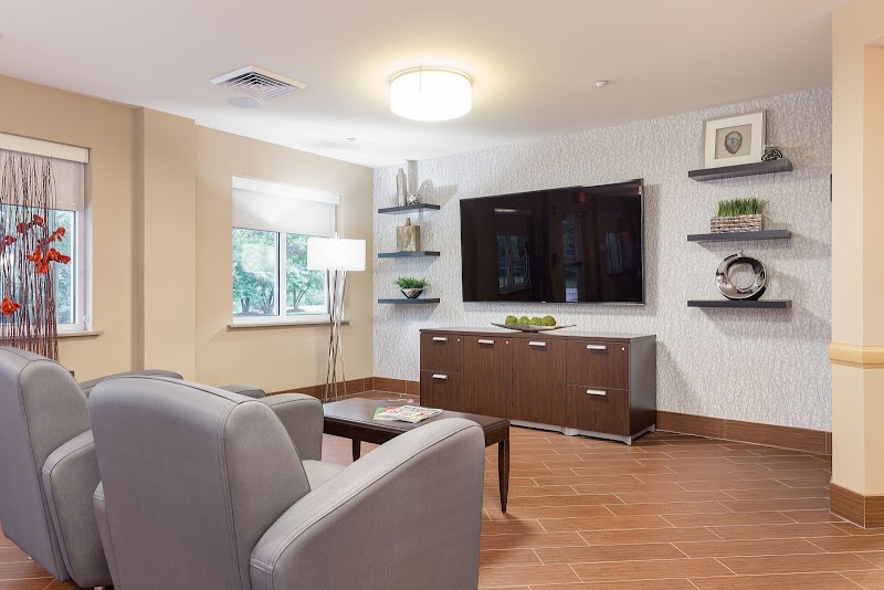 GARDEN VIEW CARE CENTER OF CHESTERFIELD nursing home in CHESTERFIELD, MO - Photo 3 of 9