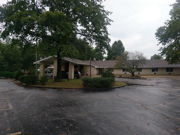 WOODLAND MANOR nursing home in SPRINGFIELD, MO - Photo 1 of 5