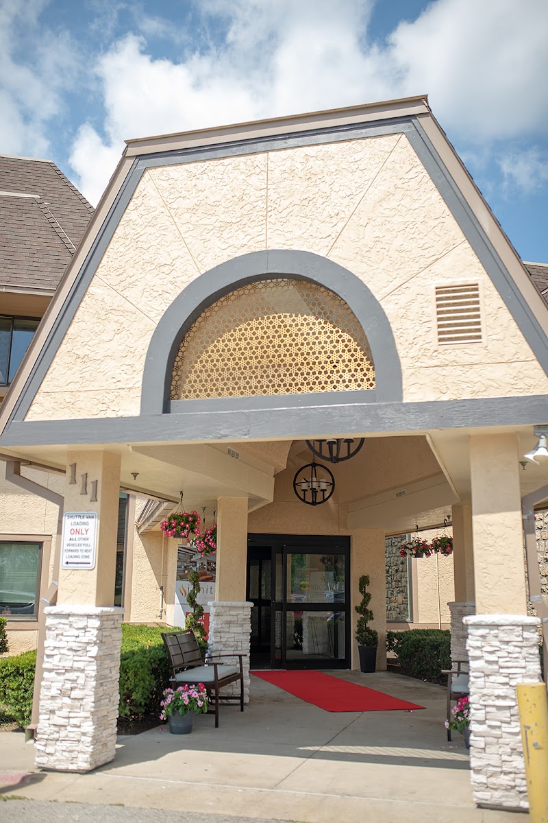 IGNITE MEDICAL RESORT ST MARYS LLC nursing home in BLUE SPRINGS, MO - Photo 2 of 5