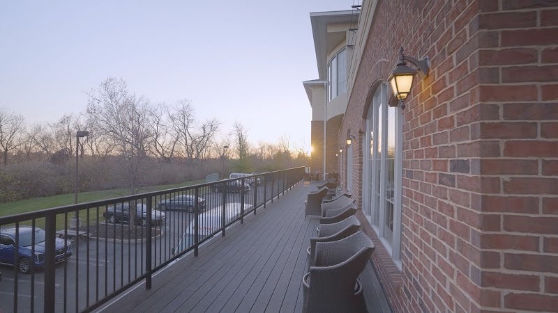 QUARTERS AT DES PERES, THE nursing home in DES PERES, MO - Photo 3 of 5
