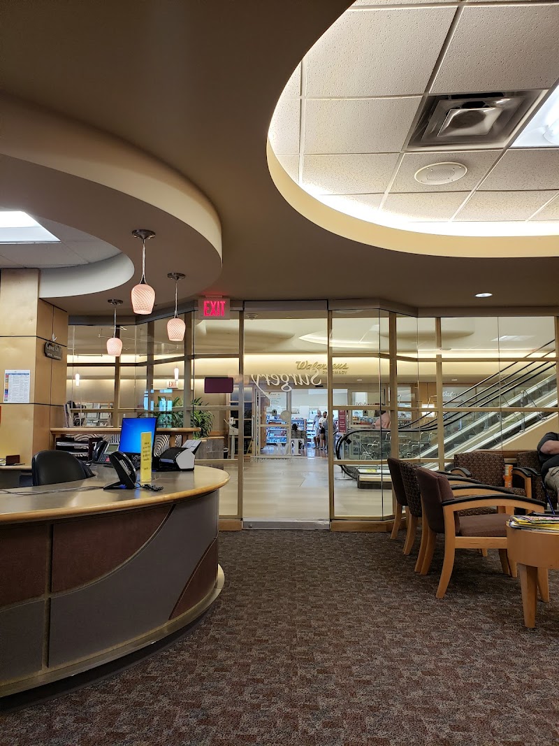 UNIVERSITY HEALTH LAKEWOOD MEDICAL CENTER nursing home in KANSAS CITY, MO - Photo 4 of 5