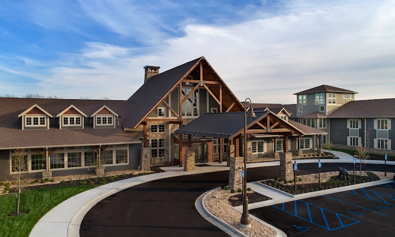 ARROWHEAD SENIOR LIVING COMMUNITY nursing home in OSAGE BEACH, MO - Photo 2 of 10