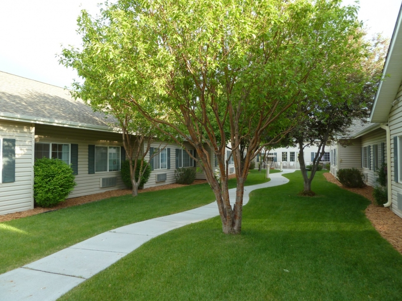 Highland Park Care Center nursing home in Alliance, NE - Photo 2 of 2