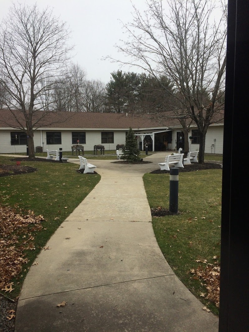 VILLA CREST NURSING AND RETIREMENT CENTER nursing home in MANCHESTER, NH - Photo 4 of 10