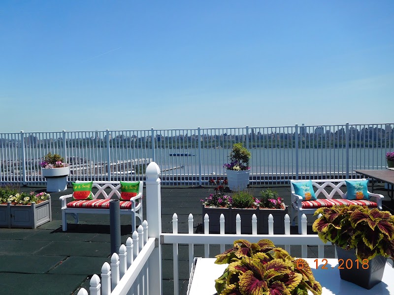 HUDSONVIEW HEALTH CARE CENTER nursing home in NORTH BERGEN, NJ - Photo 4 of 10