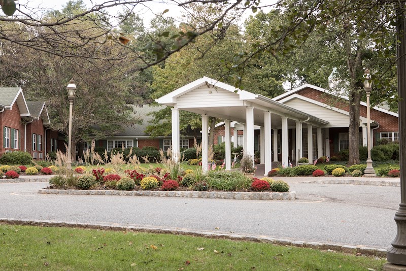 CareOne at The Highlands nursing home in EDISON, NJ - Photo 4 of 5