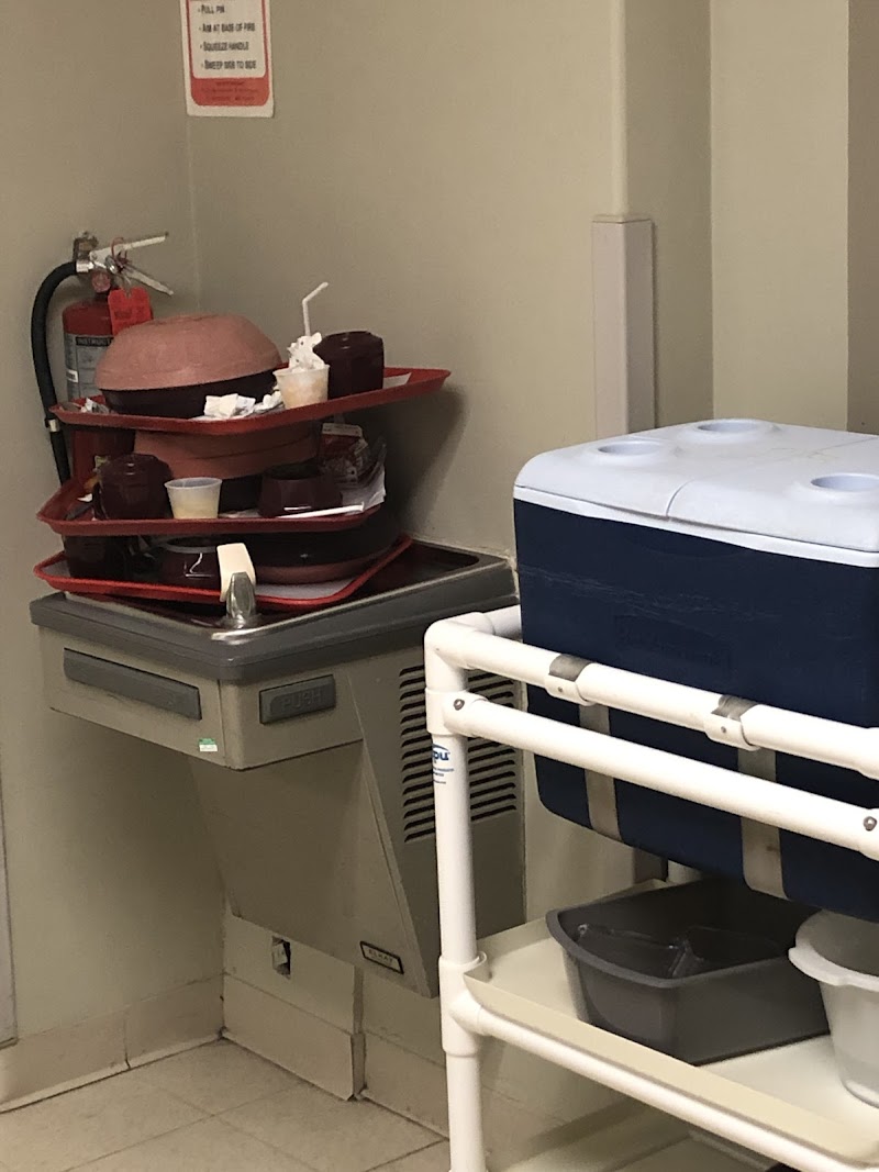 EMBASSY MANOR AT EDISON NURSING AND REHABILITATION nursing home in EDISON, NJ - Photo 3 of 5