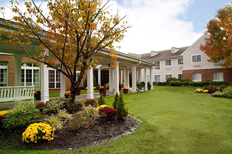 BRIGHTON GARDENS OF EDISON nursing home in EDISON, NJ - Photo 2 of 10