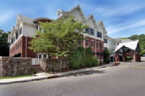 ALARIS HEALTH AT WEST ORANGE nursing home in WEST ORANGE, NJ - Photo 2 of 5