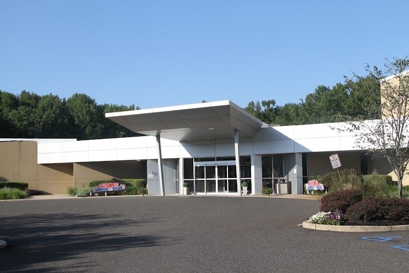 LAUREL BROOK REHABILITATION AND HEALTHCARE CENTER nursing home in MOUNT LAUREL, NJ - Photo 3 of 5
