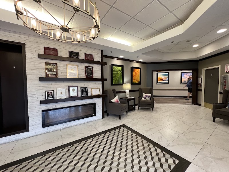 LAUREL BROOK REHABILITATION AND HEALTHCARE CENTER nursing home in MOUNT LAUREL, NJ - Photo 4 of 5