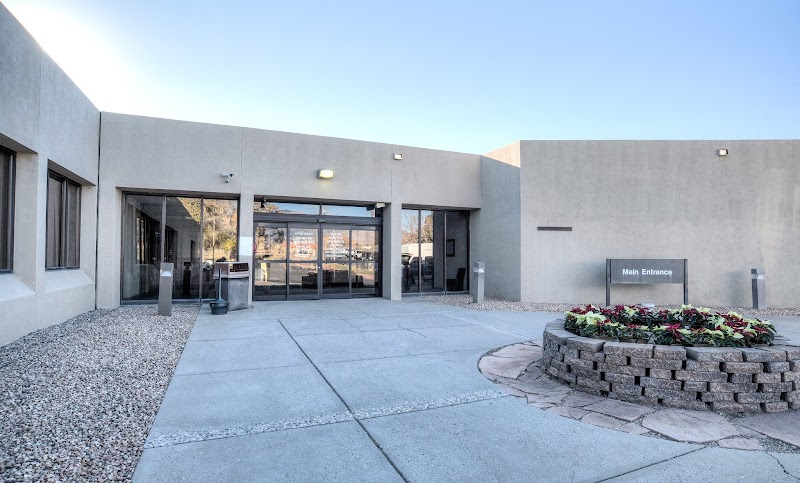 The Rehabilitation Center of Albuquerque nursing home in Albuquerque, NM - Photo 2 of 5