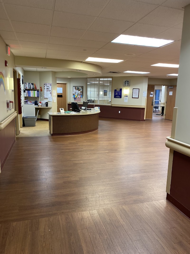 SCHENECTADY CENTER FOR REHABILITATION AND NURSING nursing home in SCHENECTADY, NY - Photo 5 of 10