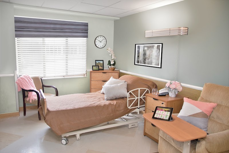 THE GRAND REHABILITATION AND NURSING AT SOUTH POIN nursing home in ISLAND PARK, NY - Photo 4 of 5