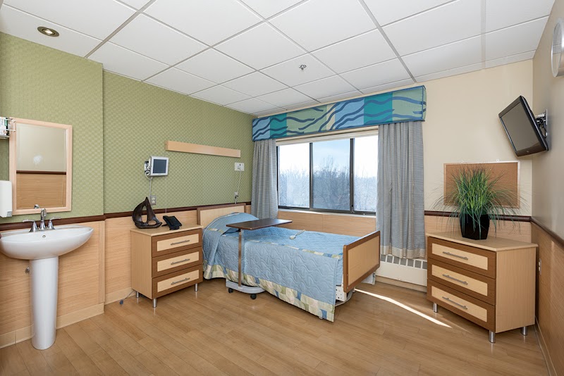 GLENGARIFF HEALTH CARE CENTER nursing home in GLEN COVE, NY - Photo 4 of 5