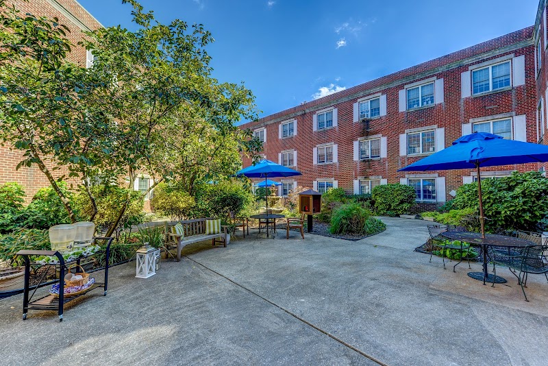 MASSAPEQUA CENTER REHABILITATION & NURSING nursing home in AMITYVILLE, NY - Photo 5 of 10