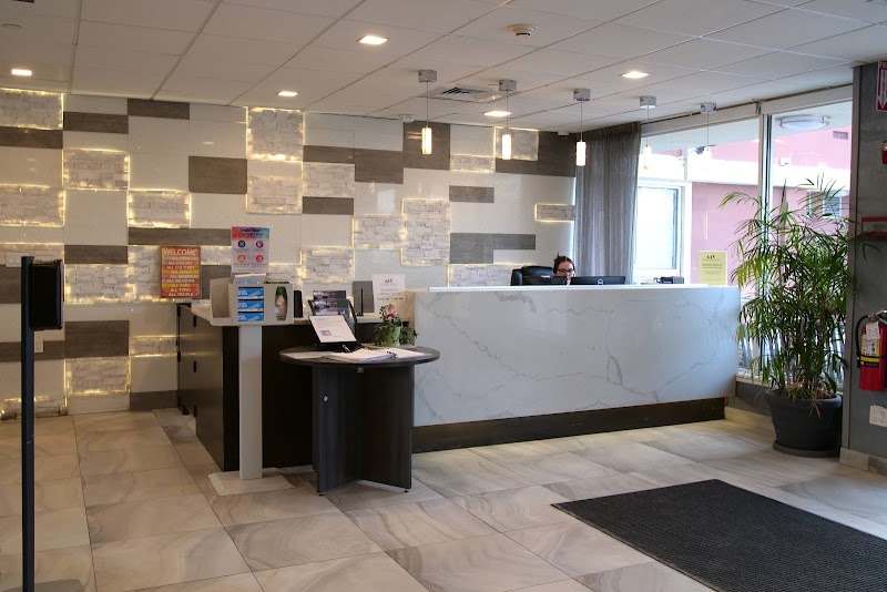 CENTRAL ISLAND HEALTHCARE nursing home in PLAINVIEW, NY - Photo 3 of 10