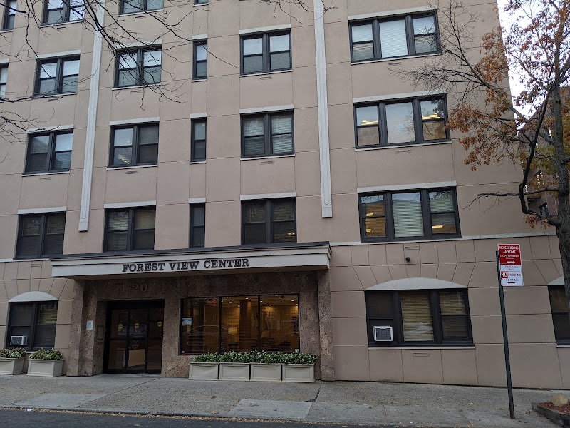 FOREST VIEW CENTER FOR REHABILITATION & NURSING nursing home in FOREST HILLS, NY - Photo 3 of 8