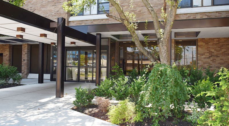 PENINSULA NURSING AND REHABILITATION CENTER nursing home in FAR ROCKAWAY, NY - Photo 4 of 10